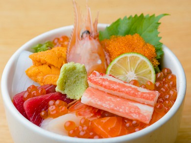 洗練された空間で、食事や会話を心ゆくまで堪能