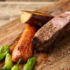 シンプルな味付けで、肉自体の旨みと脂の甘みを堪能できる『徳島金時豚グリル』