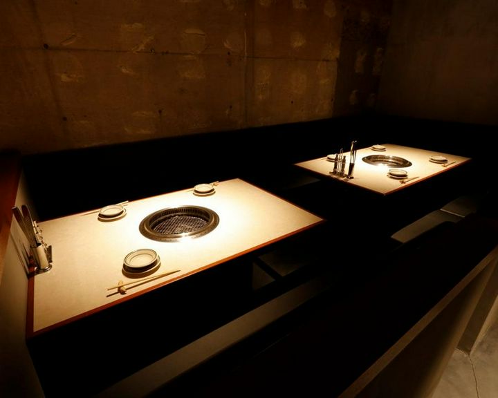 肉好きなゲストのおもてなしに使いたい、上質な空間