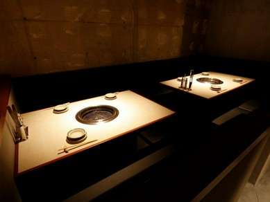 肉好きなゲストのおもてなしに使いたい、上質な空間