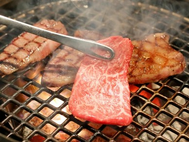 グルメな仲間との肉会や、肉好きなゲストのカジュアル接待に