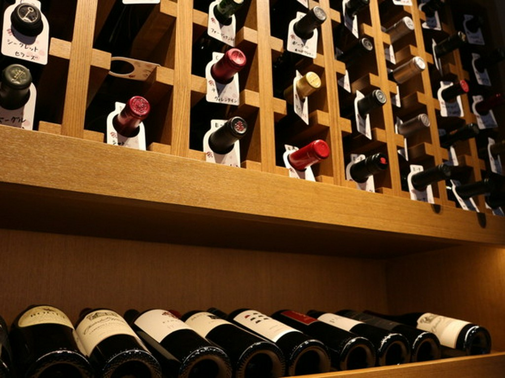 アメリカ産のワインを中心に各国のワインが勢ぞろい