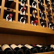 ワインはアメリカ産のものをメインにラインナップ。カルフォルニアやオレゴン、ワシントンのものなど、定番から珍しいものまで揃っています。
