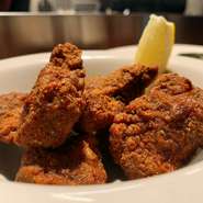 牛タン(舌)のフリット。
スパイシーな味わいでお酒が進みます！