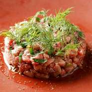 ハーブと和牛の相性バツグン！
バケットとご一緒にどうぞ。