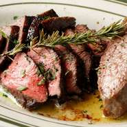 仕入れ状況等により、コースの内容が一部変更になる場合がございます。ご事情により、2名様に減ってしまった場合はお1人様税抜1000円頂戴させていただきます。
