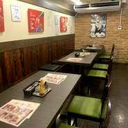 ママ会やお子様連れのお食事にもぴったり。落ち着いたバル風の店内には広めのテーブル席や貸切対応の2階フロアもあり、周りを気にせずゆっくり過ごせます。