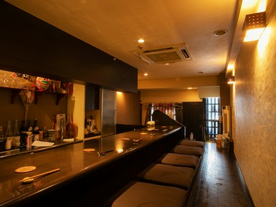 落ち着いた大人の雰囲気で二人の時間を