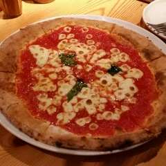 ～赤ピザ～ マルゲリータ（モッツァレラ/バジル/トマトソース）