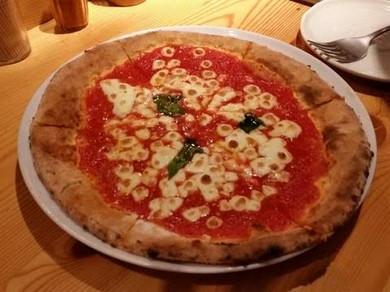 ～赤ピザ～ マルゲリータ（モッツァレラ/バジル/トマトソース）