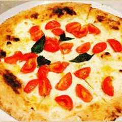 ～白ピザ～ マルゲリータビアンカ（モッツァレラ/バジル/フレッシュトマト）