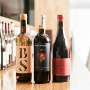 新鮮なお肉と相性の良いワインも豊富に取り揃えております。