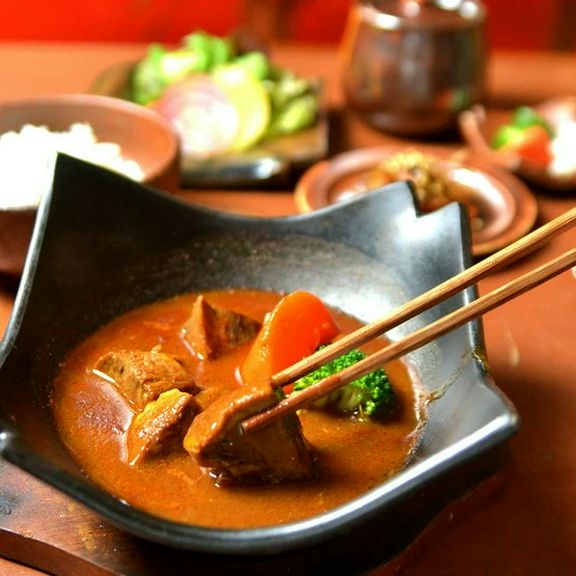 和らく名物「牛タンシチュー」御膳