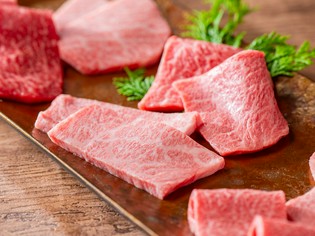 盛り合わせ・一品料理まで、多彩な自慢の逸品を用意