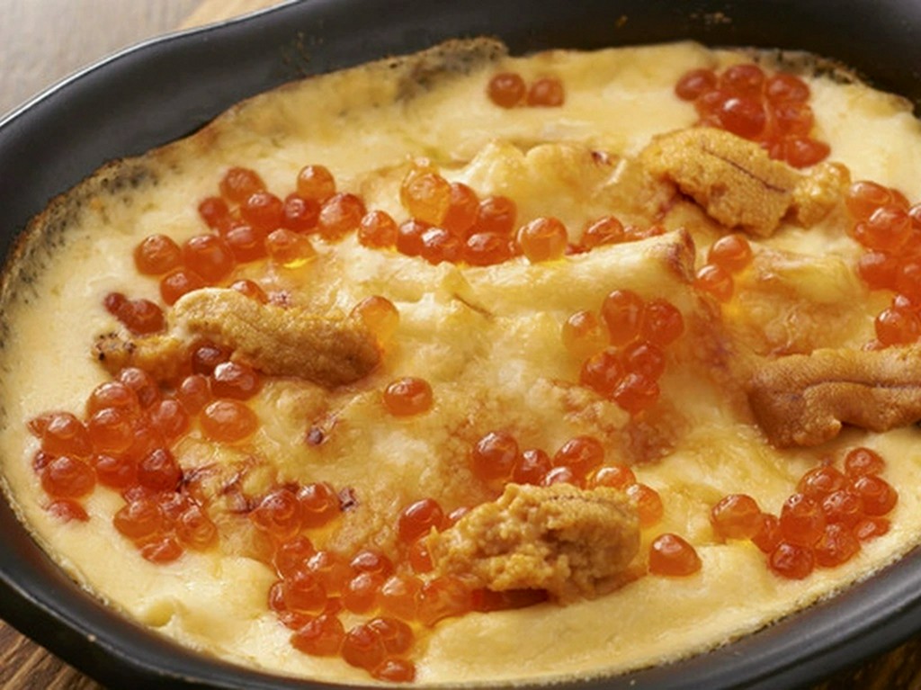 ウニとイクラのマカロニグラタン