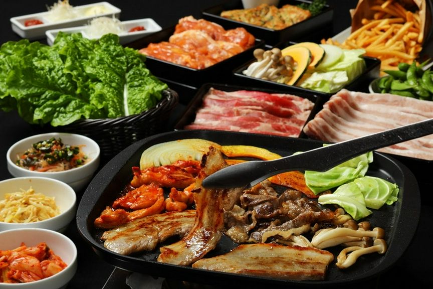 牛・豚・鶏”肉食べ放題”BBQセット（飲み放題付）90分