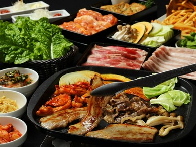 牛・豚・鶏”肉食べ放題”BBQセット（飲み放題付）90分