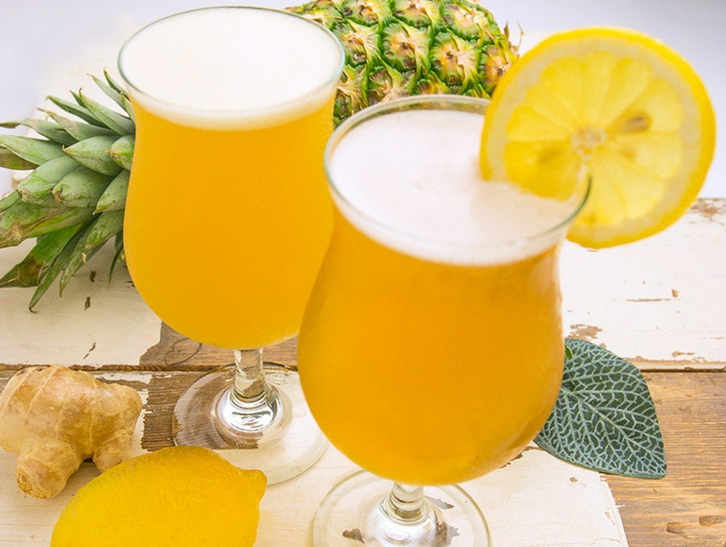 ハワイ料理×ハワイ風の店内で「ハワイに行ったつもり」女子会