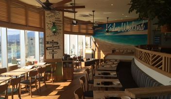 ALOHA TABLE lalaport Ebina