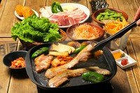 ボリューム満点のバーベキューを
緑広がる川沿いの心地よいロケーションで
2時間飲み放題付 3980円
