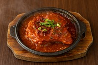 辛い！だけど旨い！な一品。
韓国語で”火の鶏”という旨辛鶏料理。