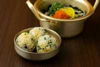 握って食べる、韓国の一口サイズおにぎり。