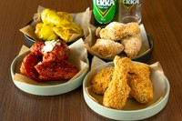 お好きな2種類で、ハーフ&ハーフもできます!
・プレーン
・ヤンニョム(辛)
・ハニーマスタード
・プリングル…コクのあるオニオン&チーズ風味。