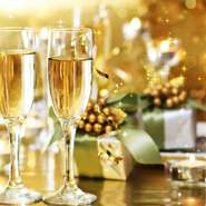 ハワイアンムードたっぷりの店内で、多彩なハワイ料理やお酒を味わい、「ハワイでバカンス」気分に浸る。自ずと、ハワイ流ののんびり楽しい女子会になります。