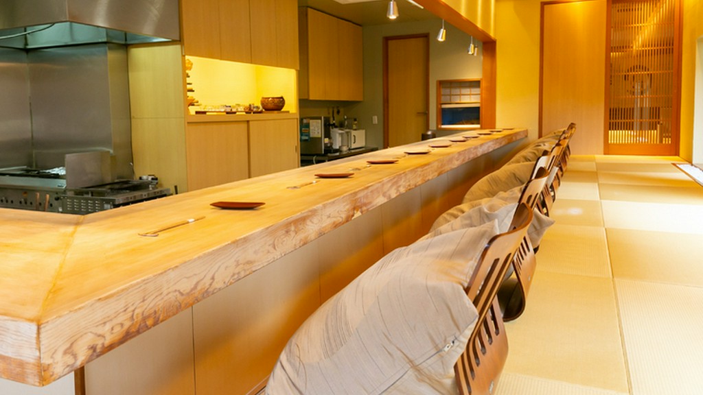 出来立ての料理と料理人のライブ感を味わえるカウンター席