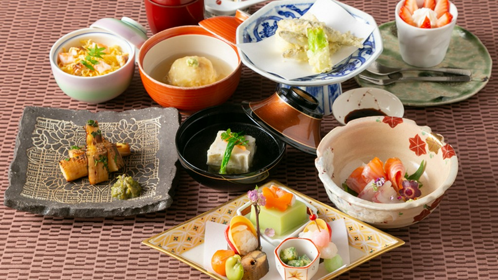 前菜・お造り・焼き物・炊き合わせ・デザートなど全9品『懐石料理　雅』
