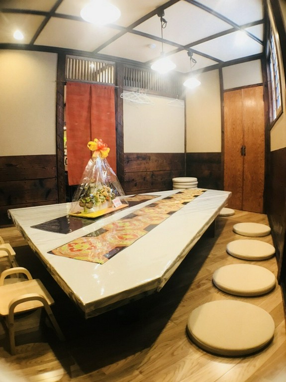 ご家族やグループでの会食に5～14名様用の奥座敷の個室