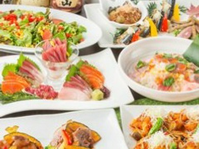 お料理７品に２時間飲み放題が付いたお得なコース！
※季節により内容が変わる場合がございます
