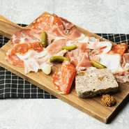 シャリュキュトリーボード