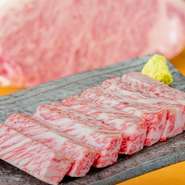 子どものころから“旨い肉”に触れながら成長したことが、兪氏が肉好きとなった所以。「肉を扱うなら、自分が納得できる肉のみ！」と、「神戸牛」「松阪牛」「白老牛」にこだわり仕入れています。