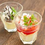 プラス料金や個数制限などももちろん無しでスイーツも全品食べ放題！
キャラメルとはちみつの２種類が楽しめる【ベビーカステラ】
濃厚な味わいが自慢の【マンゴープリン】など全９品のデザートをご用意しています♪