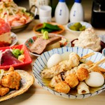 大根おでんは驚きの90円（税込99円）、ハイボールやレモンサワーも1杯180円（税込198円）と激安。さらに、生ビール付き飲み放題だけのコースも900円（税込990円）で登場！食べ飲み放題以外の気軽にちょい飲みも。