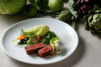 スターター、メイン、デザート、食後のお飲み物