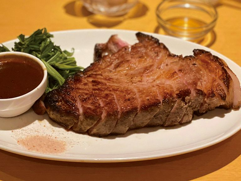 お馴染みのポークステーキをパワーアップ!『プレミアムポークステーキ』