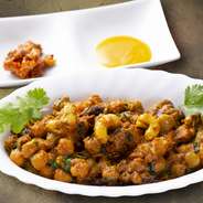 お豆、カシュナッツ、マンゴーピクルス＆ソース