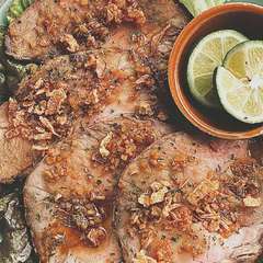 Roasted Pork　　自家製大判厚切りローストポーク