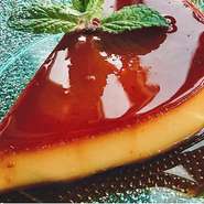 【Full ￥780 Half ￥530】かため濃厚プリン ゼラチンを使用せず 卵、無糖練乳、加糖練乳、お砂糖、バニラエッセンス ５つの材料で蒸して作った大判プリン

フィリピンではお祝いごとなどで食べられるスイーツ