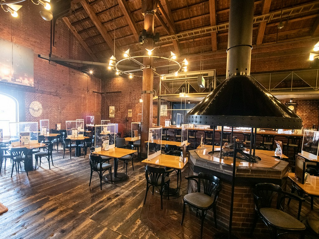 明治時代まで時間が巻き戻されたような気分に浸るビアガーデン