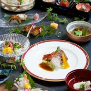季節を映し出す日本料理を気軽に味わえる、富貴野定番の会席料理。親しい方々との様々なご会食やお祝い事にもおすすめな会席です。
