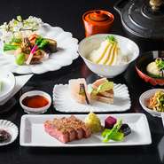季節の移ろいを表現した懐石料理。旬の食材が豊富に盛り込まれている、料理長オススメの特選コースです。伝統息づく日本料理の技法を大切に、新しい試みを取り入れた内容です。*3日前までのご予約限定