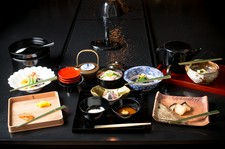 伝統的な茶懐石の料理とお茶を店主自ら振る舞う料理長特選 禅 -ZEN - 茶懐石コース