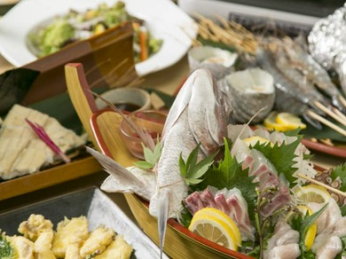 【昼飲み】各種ご宴会に一番人気！明石名物の鯛・蛸・穴子をふんだんに使ったお店一押しコースです。

