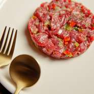 ※日曜祝日のご予約は食材の都合2日前にご予約をお願い致します
※当店はサービス料、テーブルチャージ等は頂きません。
※2名様からお承ります。