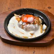 当店自慢の逸品。チーズ、タレ、ネギ塩の3つの味からお選び頂けます。
