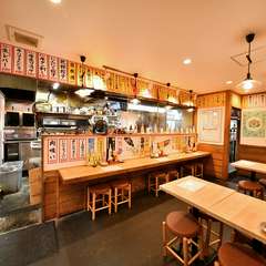 テーブル席＆カウンター席