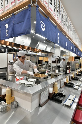 オープンキッチンのカウンター